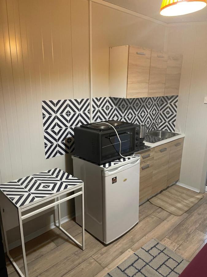 Cozy Studio In Town Center Лимасол Екстериор снимка